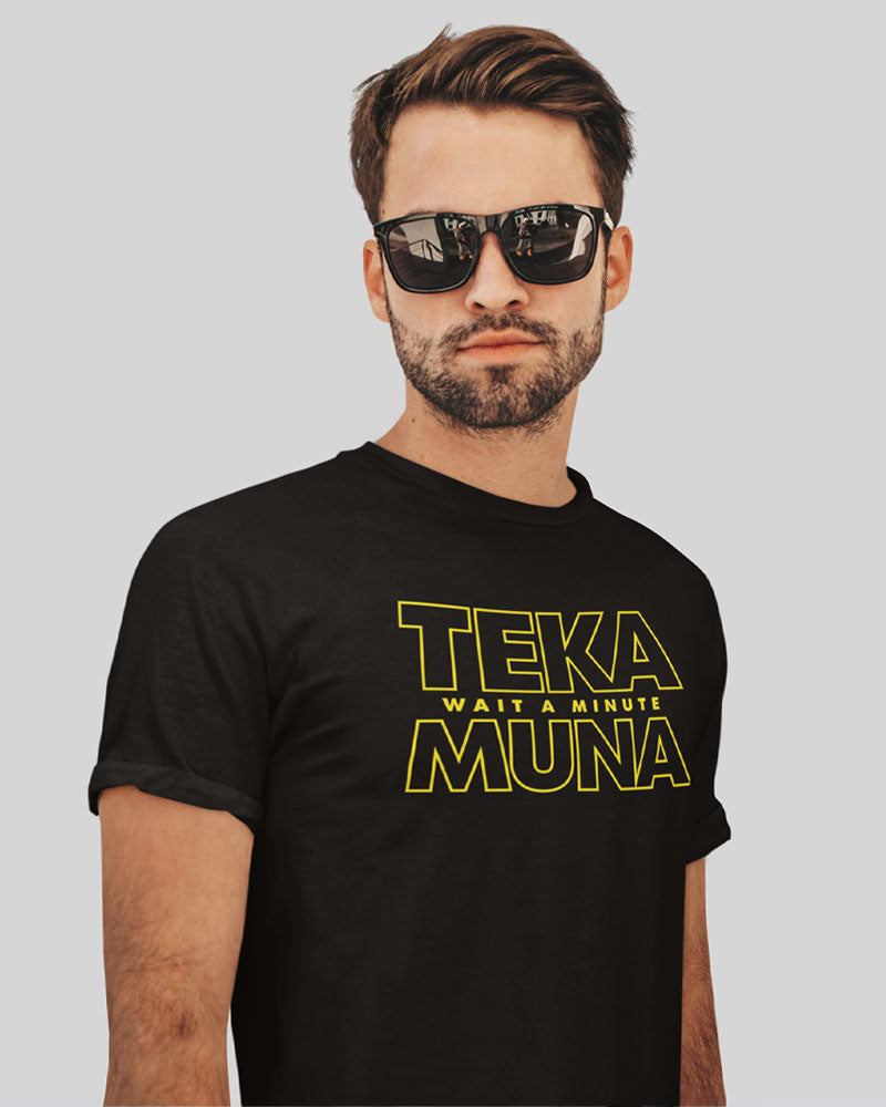 Man with sunglasses wearing t-shirt